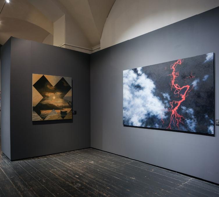 Кураторская экскурсия с Ольгой Толстой по выставке «Человек-жизнь-вселенная. Контраст сопоставлений» 