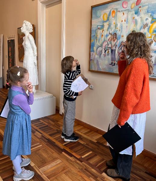 Экскурсия-игра «В поисках главного героя: новогодние фрагменты эпох»