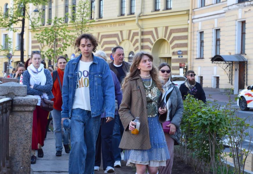 Экскурсия-прогулка «Вокруг Львиного моста»