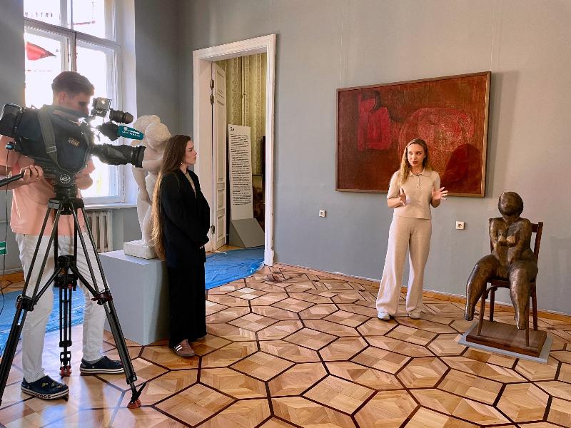 Экскурсия с куратором Еленой Куценко по выставке «Фрагменты эпох»