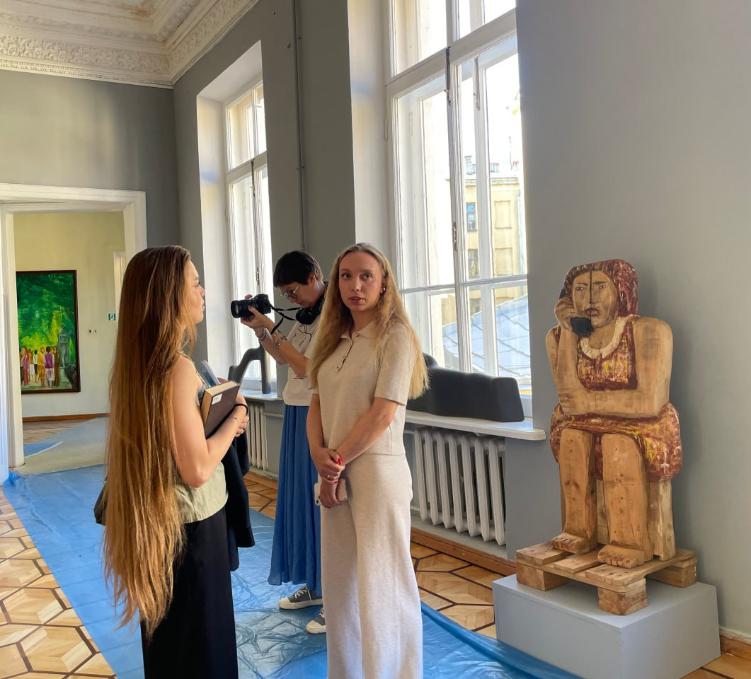 Кураторская экскурсия с Еленой Куценко по выставке «Фрагменты эпох»