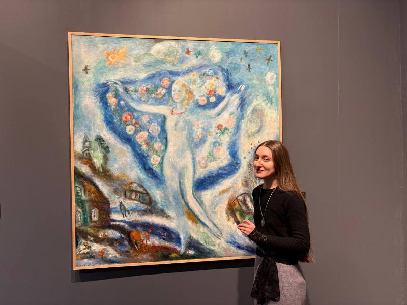 Экскурсия по выставке «Человек-жизнь-вселенная. Контраст сопоставлений» для посетителей серебряного возраста