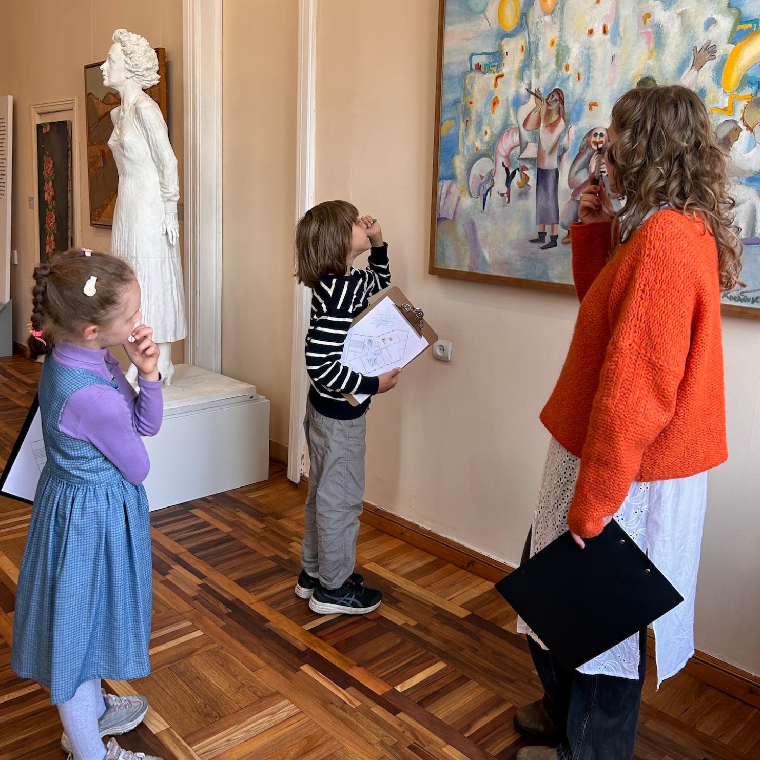 Экскурсия-игра для детей «В поисках главного героя: новогодние фрагменты эпох»