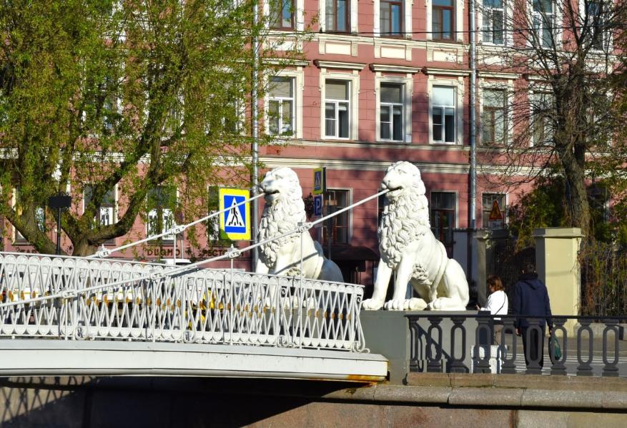 Экскурсия-прогулка «Вокруг Львиного моста»