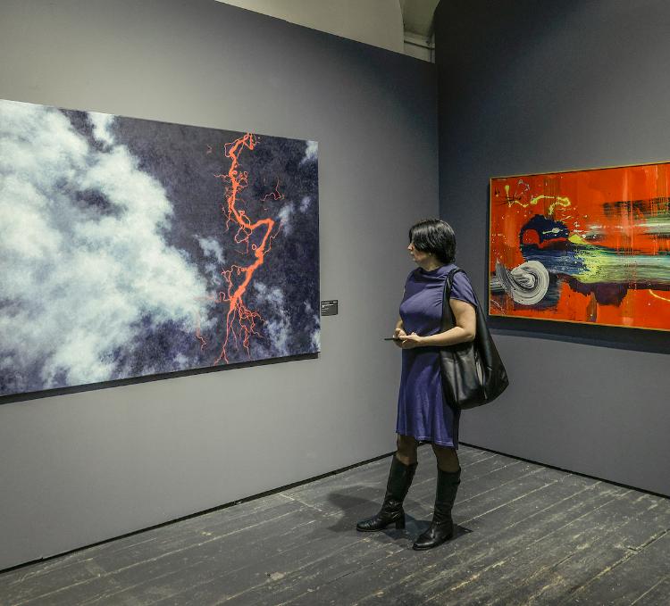 Экскурсия по выставке «Человек-Жизнь-Вселенная. Контраст сопоставлений»