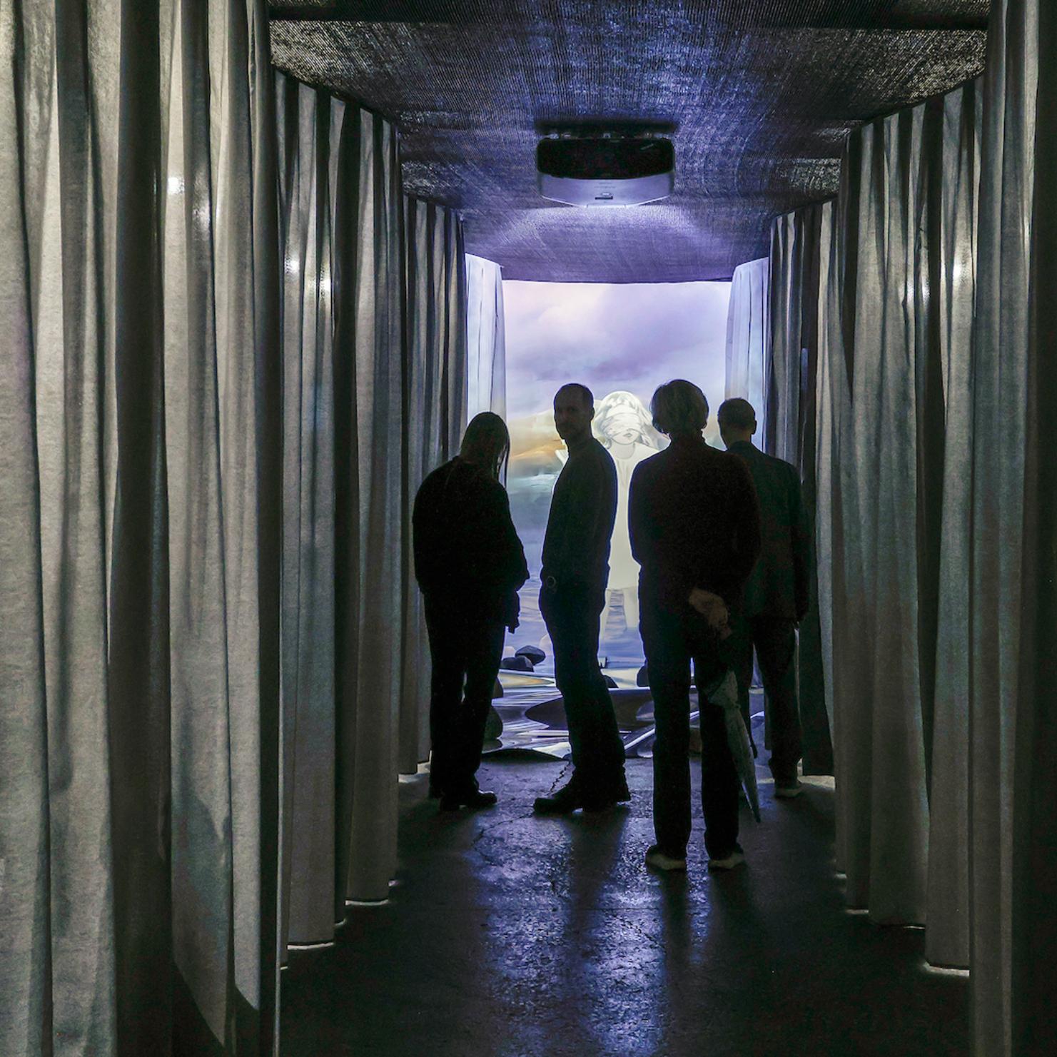 Кураторская экскурсия по выставке «Фрагменты эпох» из коллекции МИСП