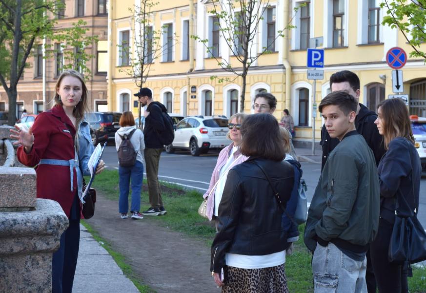 Экскурсия-прогулка «Вокруг Львиного моста»