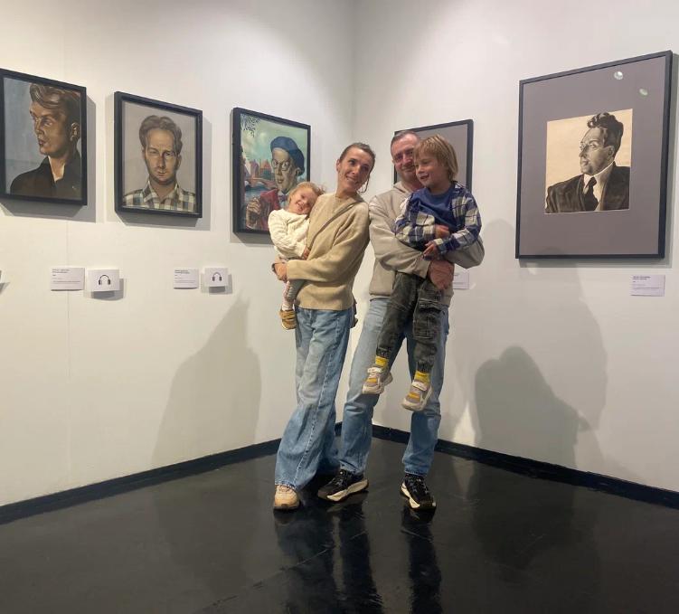 Семейная экскурсия по выставке «Николай Акимов и ученики»