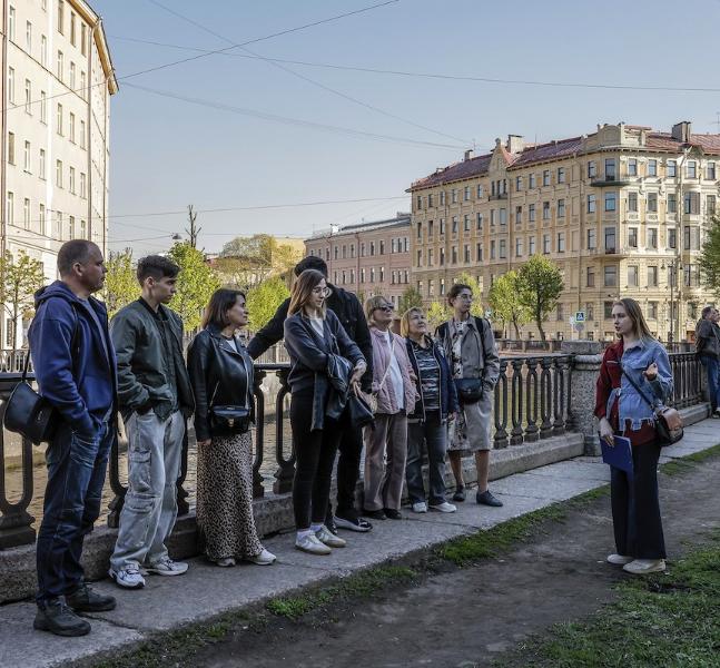 Экскурсия-прогулка «Вокруг Львиного моста»