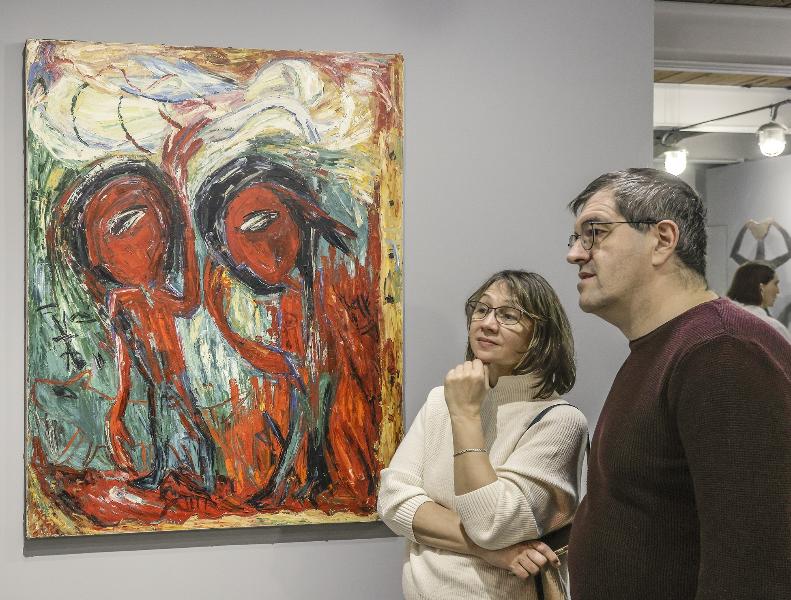 Экскурсия по выставке «Человек-жизнь-вселенная. Контраст сопоставлений» для посетителей серебряного возраста