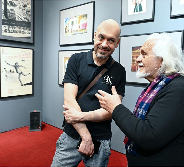 Экскурсия по выставке «Николай Акимов и ученики» для посетителей серебряного возраста