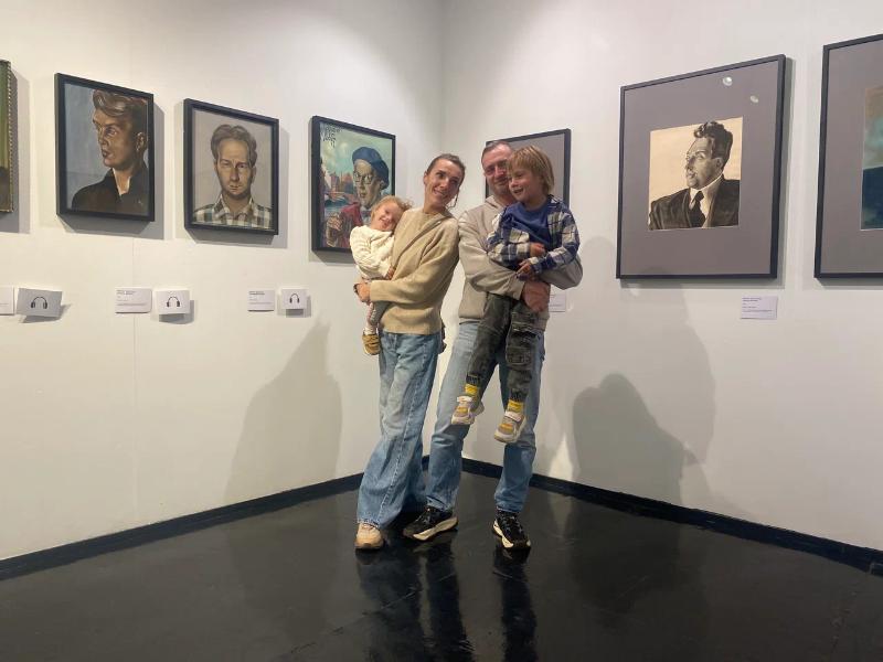 Семейная экскурсия по выставке «Николай Акимов и ученики»