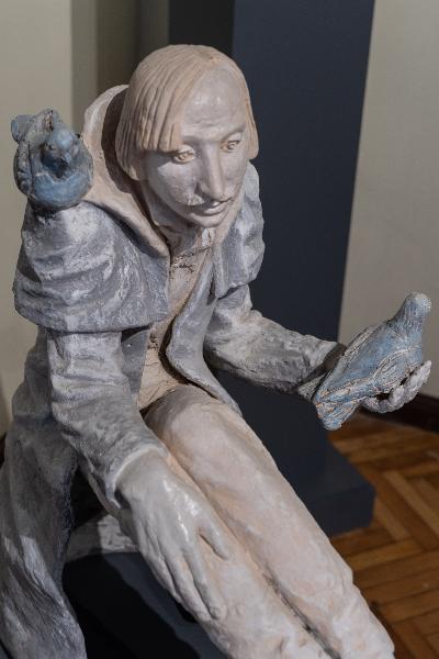 Экскурсия по выставке «Архитектура мифа. Металл. Камень. Цвет» для посетителей серебряного возраста