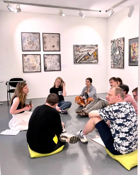 Арт-медиация по текущим выставкам для детей из благотворительного фонда «Антон тут рядом»