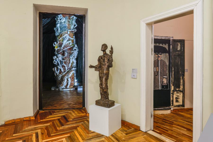 Экскурсия по выставке «Фрагменты эпох» из коллекции МИСП для посетителей серебряного возраста | В рамках программы мероприятий «Ночь искусств 2025»