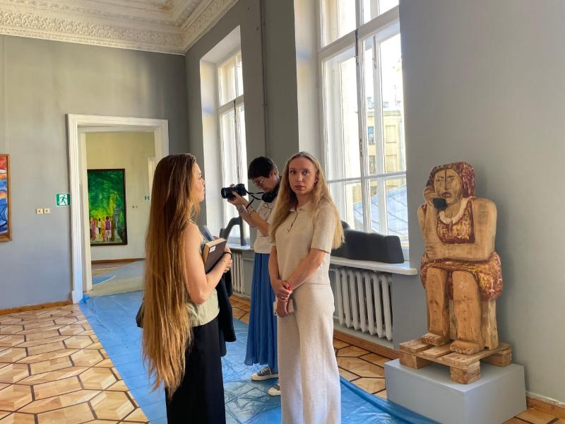 Кураторская экскурсия с Еленой Куценко по выставке «Фрагменты эпох»