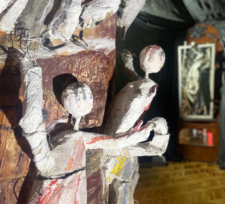 Экскурсия по выставке «Фрагменты эпох» из коллекции МИСП для посетителей серебряного возраста