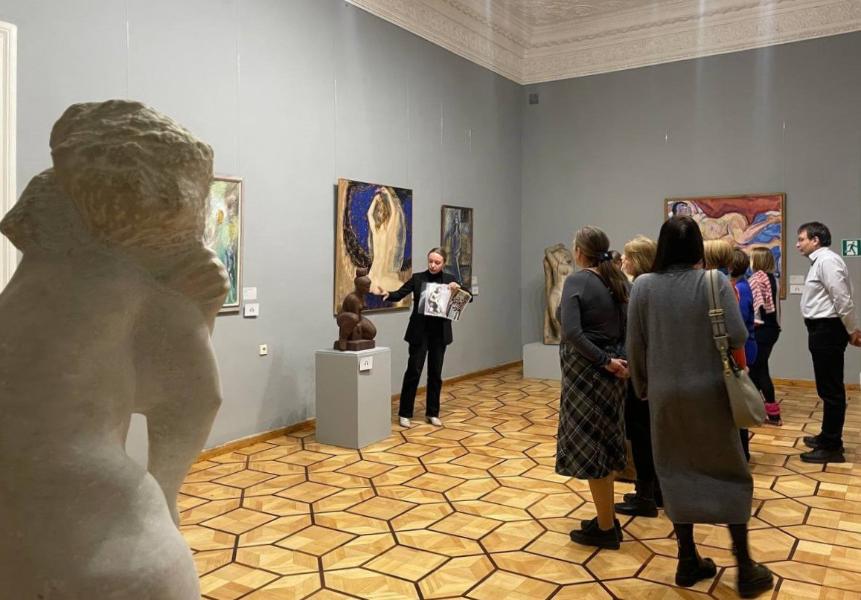 Кураторская экскурсия по выставке «Фрагменты эпох»