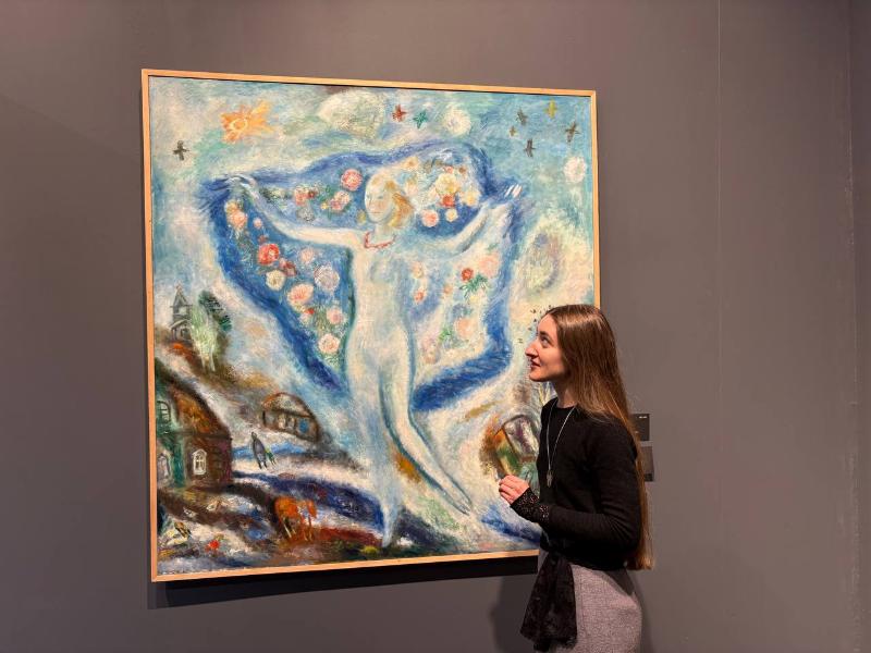 Экскурсия по выставке «Человек-жизнь-вселенная. Контраст сопоставлений» для посетителей серебряного возраста