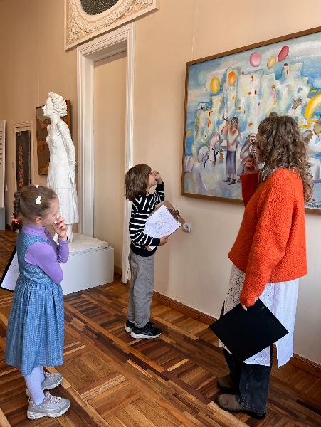 Экскурсия-игра для детей «В поисках главного героя: новогодние фрагменты эпох»